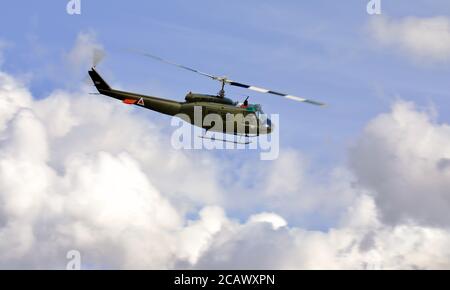 Bell UH-1H Iroquois 560 (G-HUEY) bei der Shuttleworth Drive-in Airshow Am Sonntag, 2. August 2020 Stockfoto