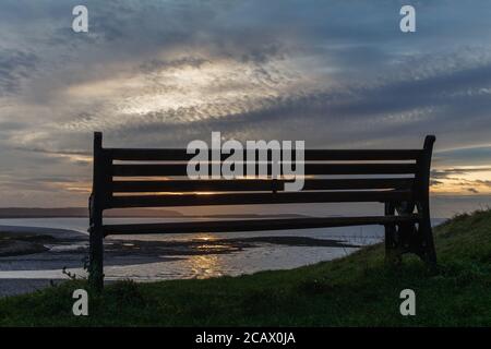 Bank mit Aussicht Stockfoto