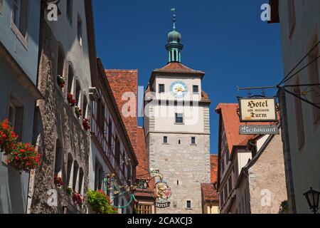 Geographie / Reisen, Deutschland, Bayern, Rothenburg ob der Tauber, weißer Turm in Rothenburg ob the Taube, Zusatz-Rights-Clearance-Info-not-available Stockfoto