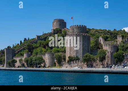 Die Festung Rumeli im Stadtteil Sariyer in Istanbul, Türkei Stockfoto