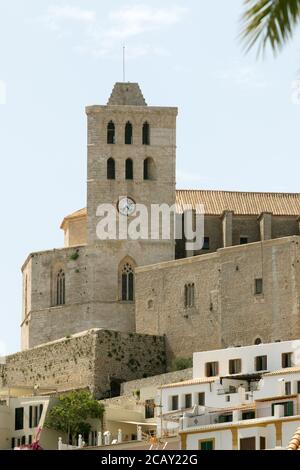Blick auf die Burg von Eivissa in Eivissa, Ibiza-Stadt, Balearen, Spanien Stockfoto