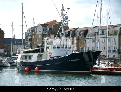 Die Hjalmar Bjørge, ein Northern Light Wildlife Kreuzfahrtschiff, liegt am Hafen von Soverign in Eastbourne, Sussex, England, Großbritannien. Stockfoto