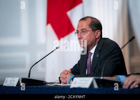 Der US-amerikanische Gesundheitsminister Alex Azar spricht am 30. Juli 2020 in Washington, DC, an einem Rundtisch über die Plasmaspende im US-amerikanischen Red Cross National Headquarters. Stockfoto