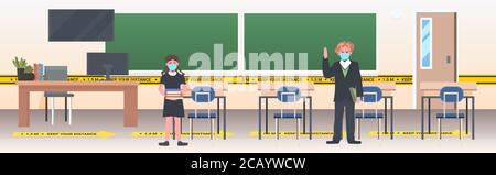 Schulkinder in Masken halten Abstand zu Coronavirus Pandemie sozialen zu verhindern Distanzierung Konzept Schule Klassenzimmer innen horizontale volle Länge Vektor-Illustration Stock Vektor