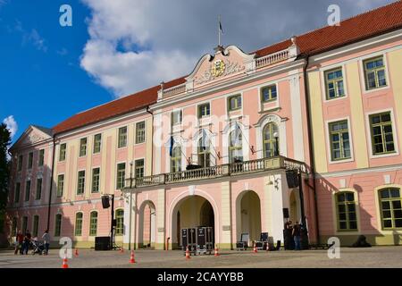 Das Schloss Toompea in Tallinn, Estland, ist Sitz des estnischen Parlaments Stockfoto