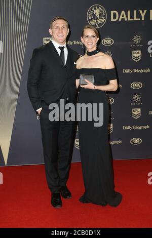 TBC kommt auf dem roten Teppich für die Dally M Awards 2016 im Star, Sydney, Australien. Stockfoto