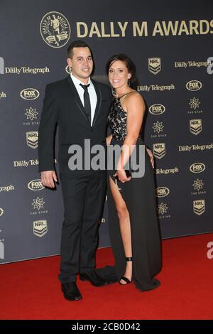 TBC kommt auf dem roten Teppich für die Dally M Awards 2016 im Star, Sydney, Australien. Stockfoto