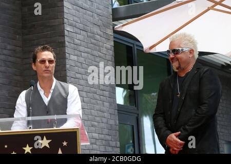 LOS ANGELES - MAI 22: Matthew McConaughey bei der Guy Fieri Star Ceremony auf dem Hollywood Walk of Fame am 22. Mai 2019 in Los Angeles, CA Stockfoto