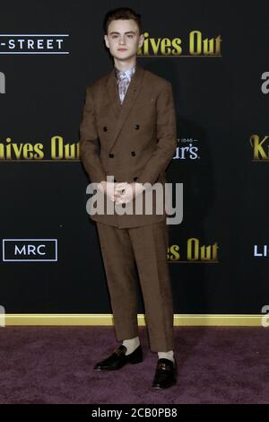 LOS ANGELES - NOV 14: Jaeden Martell, Jaeden Lieberher bei der "Knives Out" Premiere im Village Theatre am 14. November 2019 in Westwood, CA Stockfoto