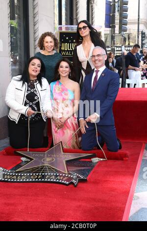 LOS ANGELES - 1. MAI: Mitch O'Farrell, Lucu Liu bei der Lucy Liu Star Ceremony auf dem Hollywood Walk of Fame am 1. Mai 2019 in Los Angeles, CA Stockfoto