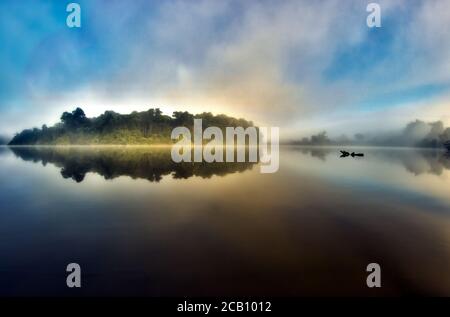 Laguna La Culebra (Lagune La Culebra), Caqueta River, an der Mündung des Caguan River. Kolumbien Stockfoto