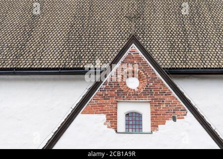 Dach mit Holzschindeln, Ziegelgiebel, Kathedrale, Bischofskirche der schwedischsprachigen evangelisch-lutherischen Diözese Borga, Porvoo, Finnland Stockfoto