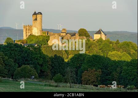 Ruinen der mittelalterlichen Burg Greifenstein, Greifenstein, Dilltal, Westerwald, Geopark Westerwald-Lahn-Taunus, Hessen, Deutschland Stockfoto