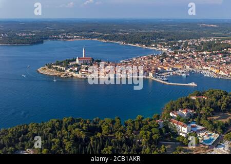 Luftaufnahme der Altstadt von Rovinj, Weltkulturerbe, Istrien, Kroatien Stockfoto