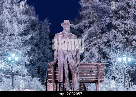 WELIKI NOWGOROD, RUSSLAND - 30. DEZEMBER 2014. Denkmal Sergei Rachmaninow in Weliki Nowgorod am 30. Dezember 2014. Stockfoto