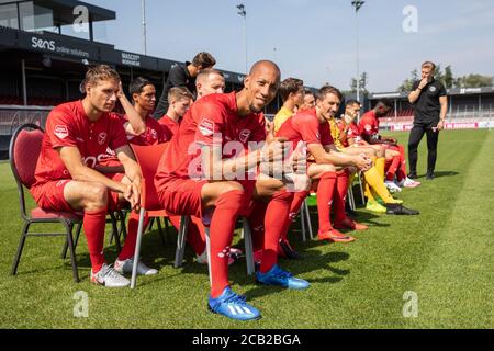 Almere, Niederlande. August 2020. ALMERE, 10-08-2020, Yanmar Stadion, Saison 2020/2021, Niederländischer Fußball Keuken Kampioen Divisie. Almere City Spieler Ryan Koolwijk während der Fotocolall Almere City FC Credit: Pro Shots/Alamy Live News Stockfoto