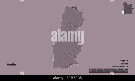 Form von Namibe, Provinz Angola, mit seiner Hauptstadt isoliert auf festem Hintergrund. Entfernungsskala, Regionenvorschau und Beschriftungen. Farbige Höhenkarte. Stockfoto