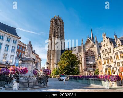 Kathedrale St. Rumbold im brabantinischen gotischen Stil im historischen Zentrum von Mechelen, Belgien Stockfoto