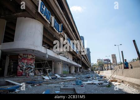 Der Hafen von Beirut: Die Zerstörung nach der massiven Explosion in der Stadt Stockfoto