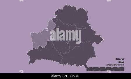 Die entsättigte Form Weißrussland mit seiner Hauptstadt, der wichtigsten regionalen Teilung und dem abgetrennten Gebiet Hrodna. Beschriftungen. Farbige Höhenkarte. 3D-Rendering Stockfoto