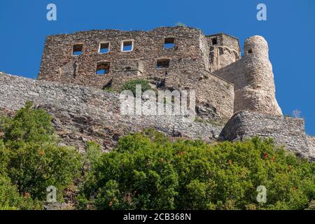 Schloss Ehrenfels, Burgruine oberhalb der Rheinschlucht bei RÃ¼desheim am Rhein in Hessen Stockfoto