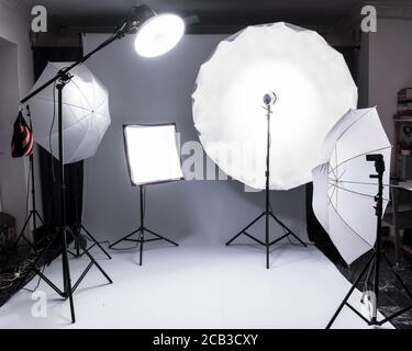 Fotostudio mit professioneller Beleuchtung Geräte Stockfoto