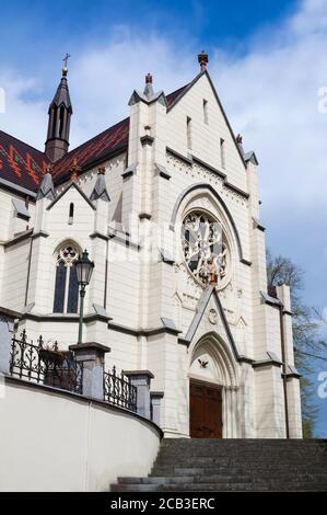 Kirche der Geburt der Jungfrau Maria, Orlova, Schlesien, Tschechien - neugotischer Sakralbau Stockfoto