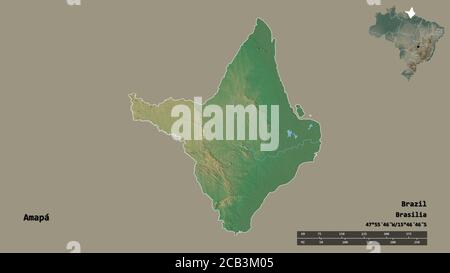 Form von Amapá, Bundesstaat Brasilien, mit seiner Hauptstadt isoliert auf festem Hintergrund. Entfernungsskala, Regionenvorschau und Beschriftungen. Topografische Reliefkarte. 3D Stockfoto