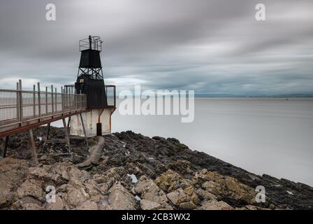 Portishead Point Leuchtturm in Portishead auf Felsen neben dem River Severn Stockfoto