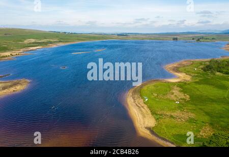 Luftaufnahme des Harperrig Reservoir, West Lothian, Schottland. Stockfoto