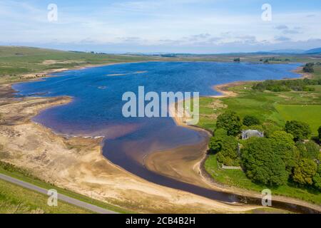 Luftaufnahme des Harperrig Reservoir, West Lothian, Schottland. Stockfoto
