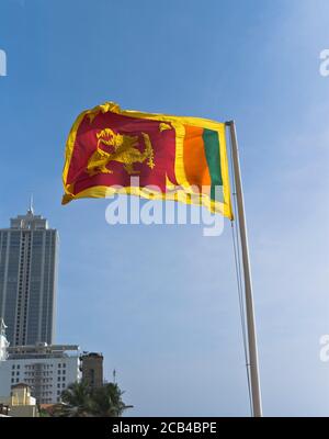 dh Sri Lanka Flagge COLOMBO STADT SRI LANKA nationaler Standard Flaggen Fahnenmast Stockfoto