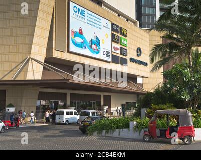 dh Galle Gesicht Grüne Gebäude COLOMBO STADT SRI LANKA Galle Blick auf ein Einkaufszentrum, Außeneingang des Gebäudes Stockfoto