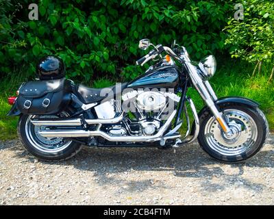 Ein Harley Davdson sechs-Gang Fatboy-Motor-Zyklus mit einem 96 Kubikzoll Motor in North Yorkshire England geparkt Stockfoto