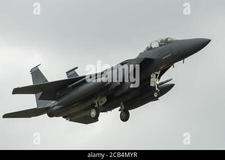 LN AF 91 331 US Air Force McDonnell Douglas F-15E Schlag Adler des 492nd Fighter Squadron (Madhatters) 48th Fighter Wing nähert sich RAF Lakenheath. Donnerstag, 16. Juli 2020. (Quelle: Jon Hobley, Mi News) Stockfoto