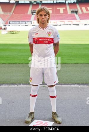 Stuttgart, 10. August 2020, Borna SOSA, VFB 24 , ganze Figur, Aktion, Einzelbild, Einzelaktion, beim VFB STUTTGART Media Day im 1. Deutsche Fußball Liga, 1. Bundesliga, Saison 2020/2021. © Peter Schatz / Alamy Live News Stockfoto