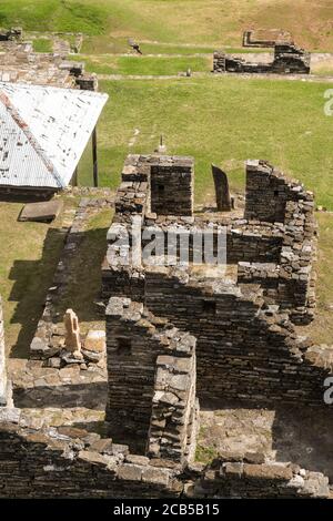 Zwei Stelen in den Ruinen der Maya-Stadt Tonina, in der Nähe von Ocosingo, Mexiko. Stockfoto