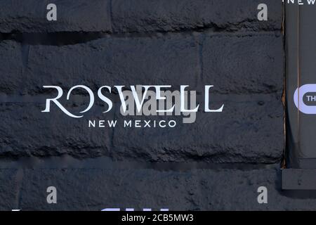 LOS ANGELES - JAN 10: Atmosphäre im 'Roswell, New Mexico' Erlebnis im 8801 Sunset Blvd am 10. Januar 2019 in West Hollywood, CA Stockfoto