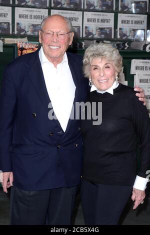 LOS ANGELES - OCT 24: Irwin Winkler bei der Premiere von 'The Irishman' im TCL Chinese Theatre IMAX am 24. Oktober 2019 in Los Angeles, CA Stockfoto