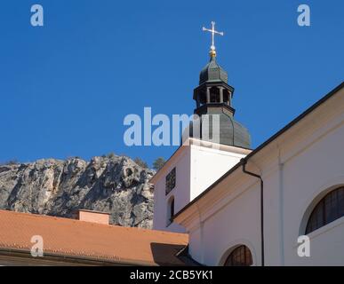 Barockes Benediktinerkloster, Kloster und Kirche St. Johannes unter der Klippe, Svaty Jan pod Skalou, Beroun, Mittelböhmische Region, Tschechische Republik Stockfoto