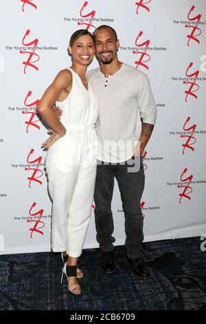 LOS ANGELES - JUN 23: Brytni Sarpy, Bryton James im Young und im Restless Fan Club Mittagessen im Marriott Burbank Convention Center am 23. Juni 2019 in Burbank, CA Stockfoto