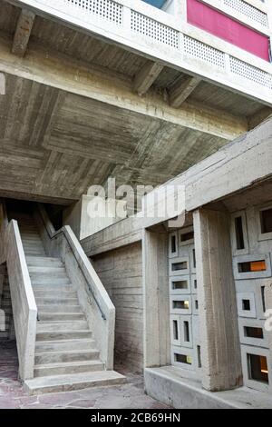 Betontreppe zum Unite d'habitation in Marseille von Le Corbusier Stockfoto