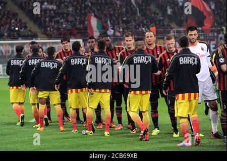 Mailand, Italien, 22. OKTOBER 2013, 'G.MEAZZA SAN SIRO' Stadion, UEFA Champions League 2013/2014, AC Mailand - FC Barcelona: AC Milan Team und FC Barcelona Team vor dem Spiel Stockfoto