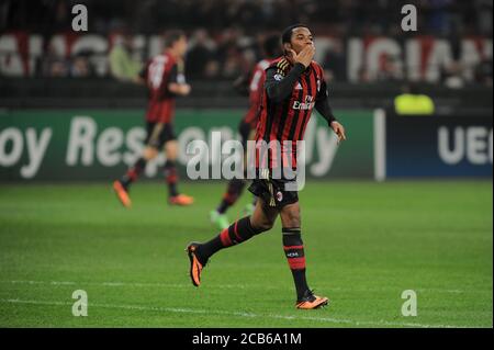 Mailand, Italien , 22. OKTOBER 2013, 'G.MEAZZA SAN SIRO' Stadion, UEFA Champions League 2013/2014, AC Mailand - FC Barcelona: Robinho freut sich nach dem Tor Stockfoto