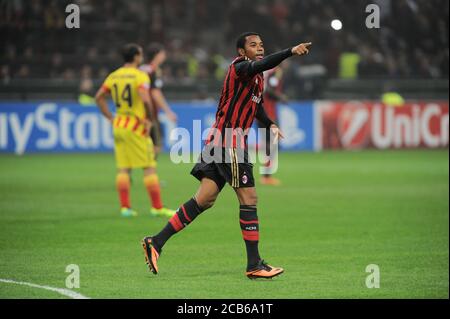 Mailand, Italien , 22. OKTOBER 2013, 'G.MEAZZA SAN SIRO' Stadion, UEFA Champions League 2013/2014, AC Mailand - FC Barcelona: Robinho freut sich nach dem Tor Stockfoto