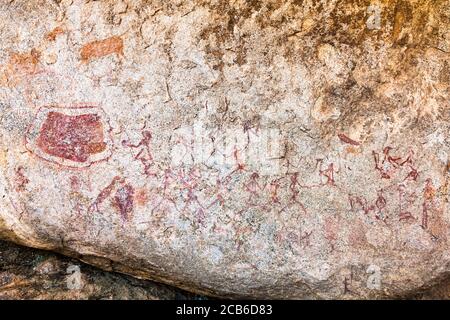 Matobo Hügel, Gemälde auf Felsunterstand in der Nähe von Inanke Höhle, Felskunst, Matobo Nationalpark, Vororte von Bulawayo, Matabeleland Süd, Simbabwe, Afrika Stockfoto