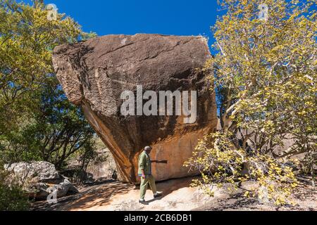 Matobo Hügel, Gemälde auf Felsunterstand in der Nähe von Inanke Höhle, Felskunst, Matobo Nationalpark, Vororte von Bulawayo, Matabeleland Süd, Simbabwe, Afrika Stockfoto