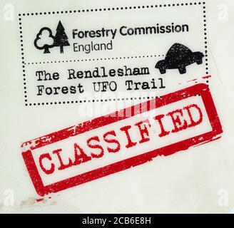 UFO-Informationen an angeblicher Landeplatz, Rendlesham Forest, Suffolk, England, Großbritannien Stockfoto