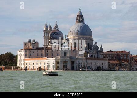 Venedig, Kirche Santa Maria della Salute, Ansicht von Osten vorn Punta della Dogana, Baldassare Longhena 1597-1682 Stockfoto