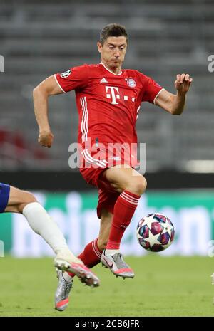 München, Deutschland, 8. August 2020, Robert LEWANDOWSKI, FCB 9 im Champions-League-Spiel FC BAYERN MÜNCHEN - FC CHELSEA in der 1.Bundesliga, Saison 2019/2020, © Peter Schatz / Alamy Stock Photos / Stefan Matzke/Sampics/Pool wichtig: KEIN SEKUNDÄRER (RE-) VERKAUF INNERHALB von 48 Stunden NACH DEM START Nationale und internationale Nachrichtenagenturen NUR zur redaktionellen Verwendung Stockfoto